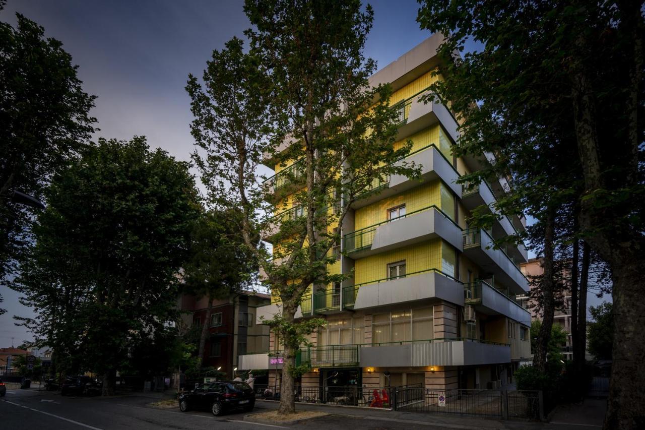 Hotel Mamy Rimini Exterior photo