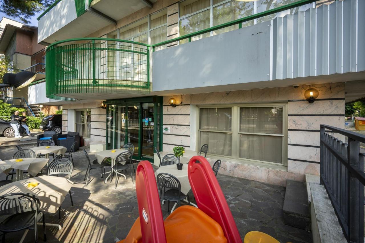 Hotel Mamy Rimini Exterior photo