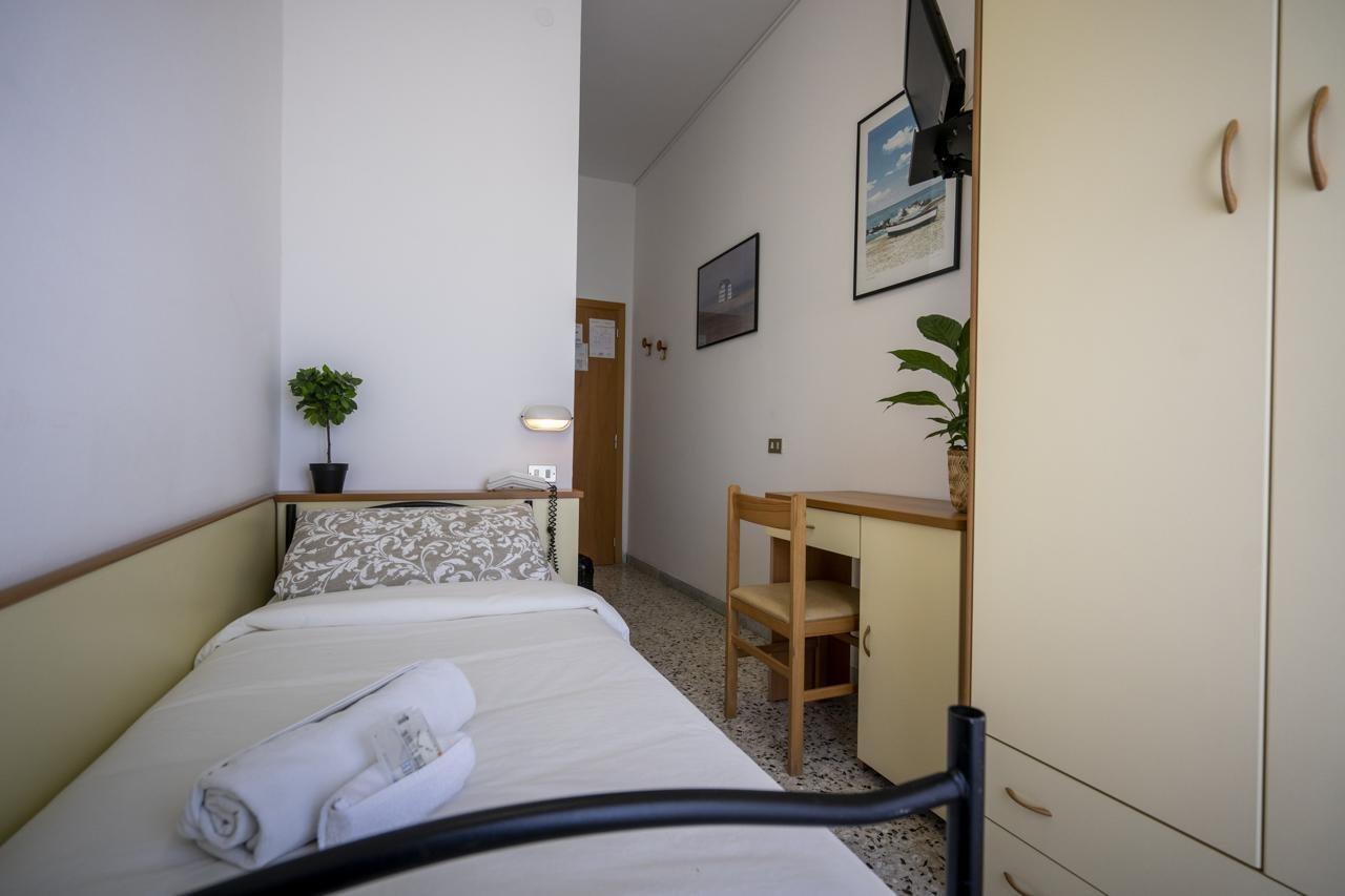 Hotel Mamy Rimini Exterior photo